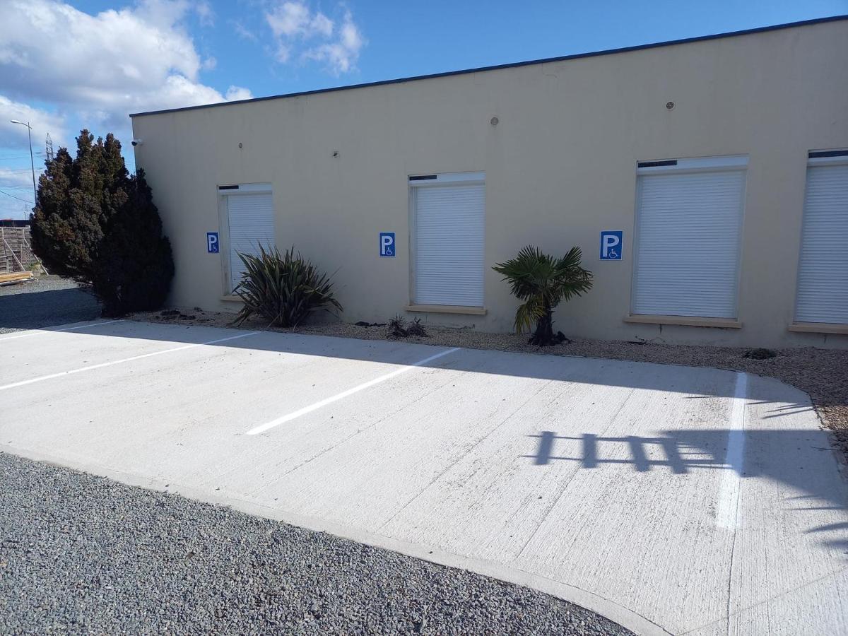 Le Petit Logis Hotel Beaumont-en-Véron Exterior foto