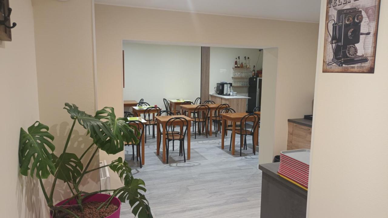 Le Petit Logis Hotel Beaumont-en-Véron Exterior foto