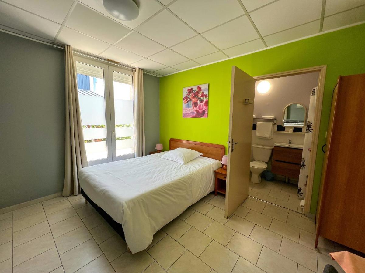 Le Petit Logis Hotel Beaumont-en-Véron Exterior foto
